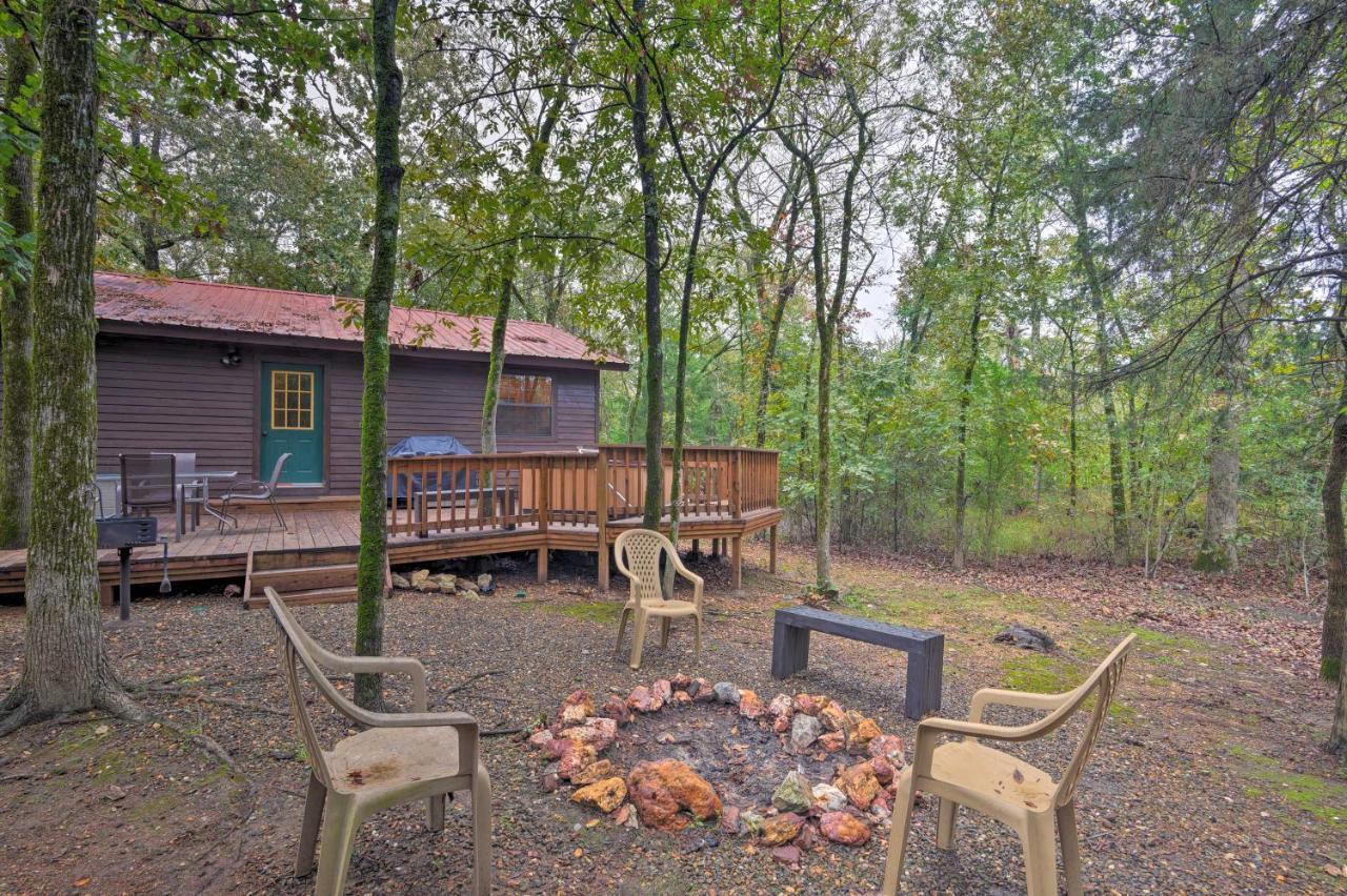 Вилла Hochatown Hideaway With Hot Tub, Grill And Fire Pit! Stephens Gap Экстерьер фото