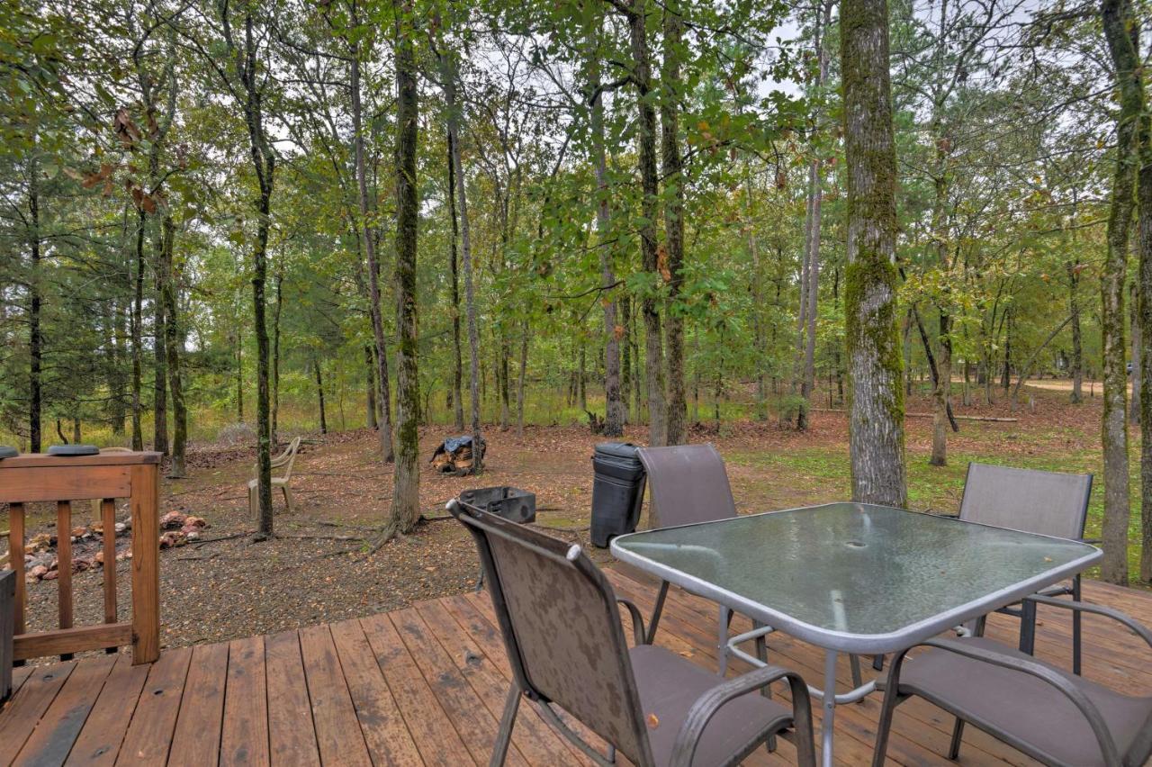 Вилла Hochatown Hideaway With Hot Tub, Grill And Fire Pit! Stephens Gap Экстерьер фото